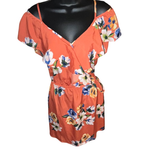 Blush Dresses & Skirts - NWT 🌺 Hint of Blush Large Floral Mini Dress Cutout On/Off Shoulder Sleeve